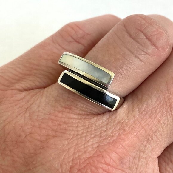 Sterling Silver 925 SX Modernist Black Onyx & Mother Of Pearl Band Ring Sz 5.75 - Picture 3 of 16